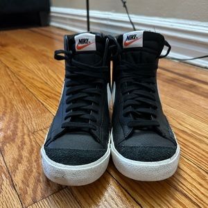 Nike Blazer Mid ‘77 Vintage ‘Black Sail’